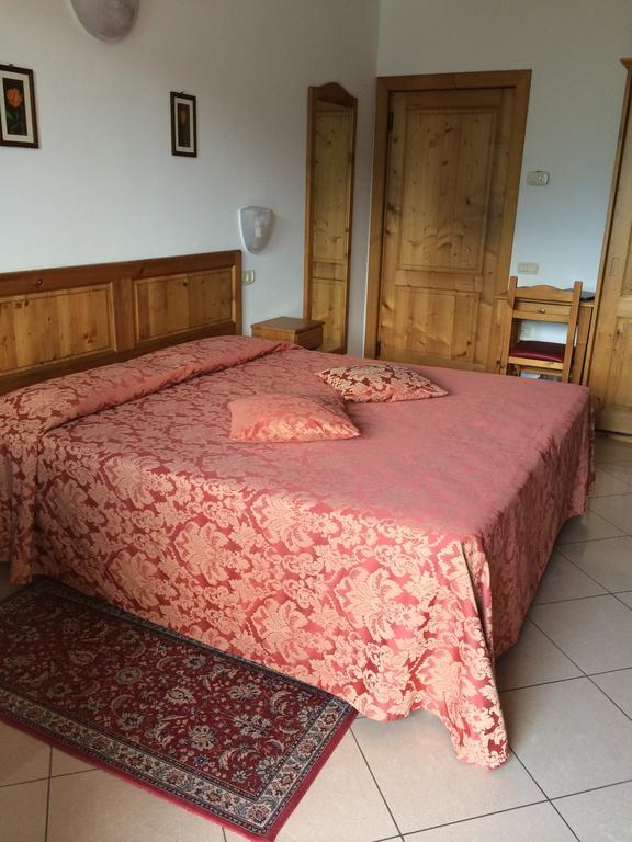 Albergo Rusall Tremezzo Room photo